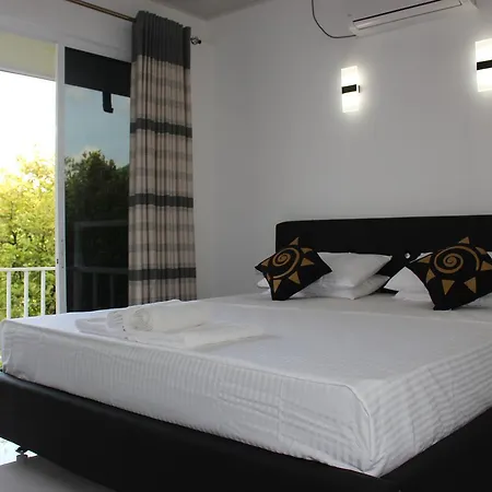 E-Stay Hanthana Kandy Exterior photo